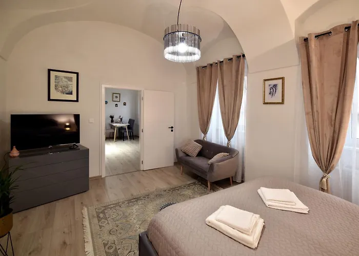 Апартаменты Golden Goose Кошице