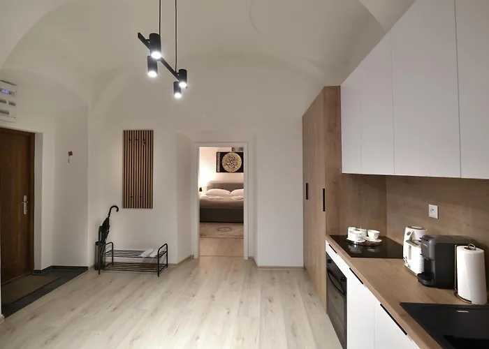 Golden Goose * Кошице