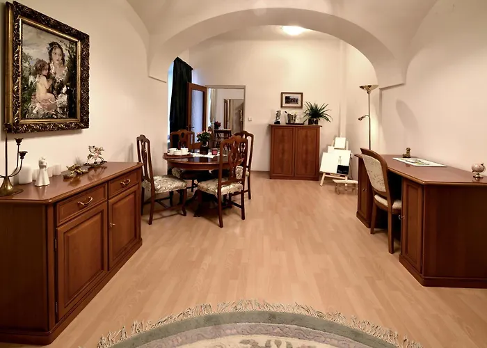 Апартаменты Golden Goose *