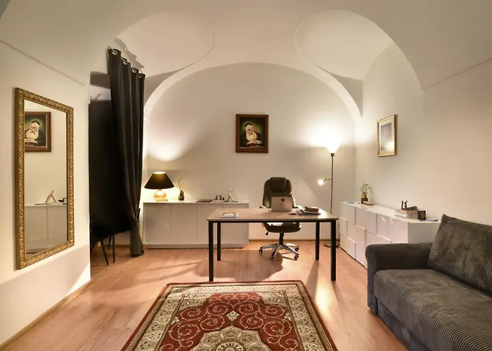 Апартаменты Golden Goose *